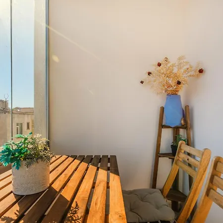 Apartment Duplex Unit With Patio And Balcony 5 Min From Sea Istanbul